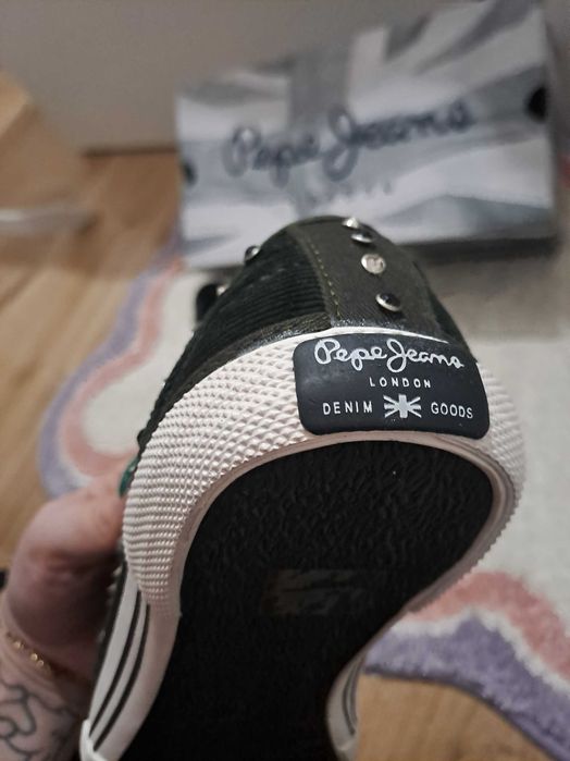 Trampki sztruksowe damskie