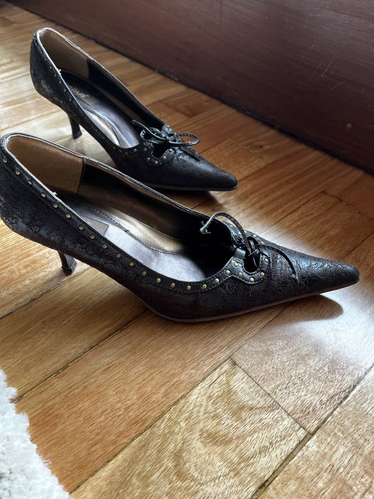 Sapatos Hellius 37 como novos