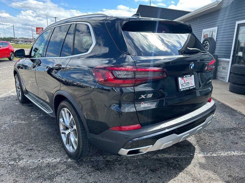 BMW X5 xDrive40i 2023 — современный премиум SUV