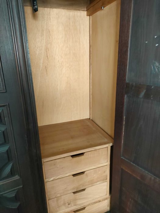 Guarda-fato Pau Preto