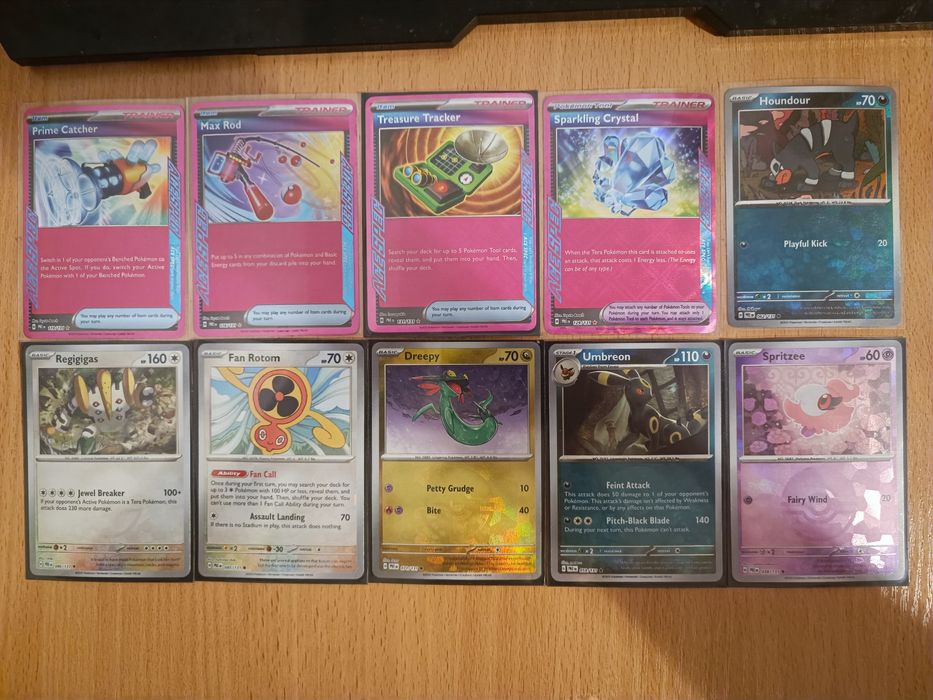 Karty pokemon z setu Prismatic Evolutions