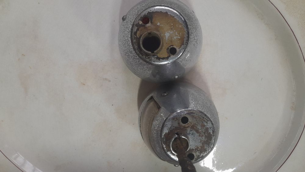 Faróis antigos Carro Plymouth