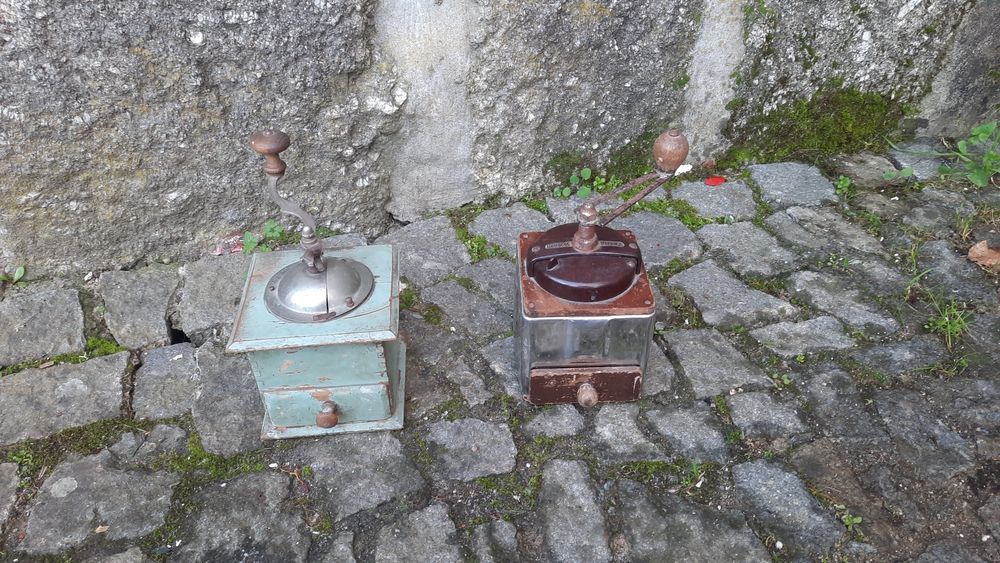 Moinhos de café antigos. Vintage.