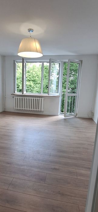Sprzedam mieszkanie 48m, trzy pokoje, II piętro, po remoncie. - View 2