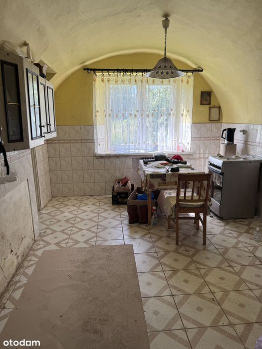 Wolnostojący dom z dużym potencjałem i  działką 640 m² w wsi