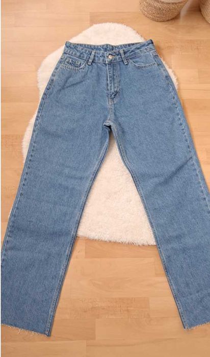 Proste spodnie jeans z wysokim stanem rozmiar M