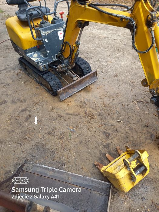 Minikoparka  Yanmar  800 kg