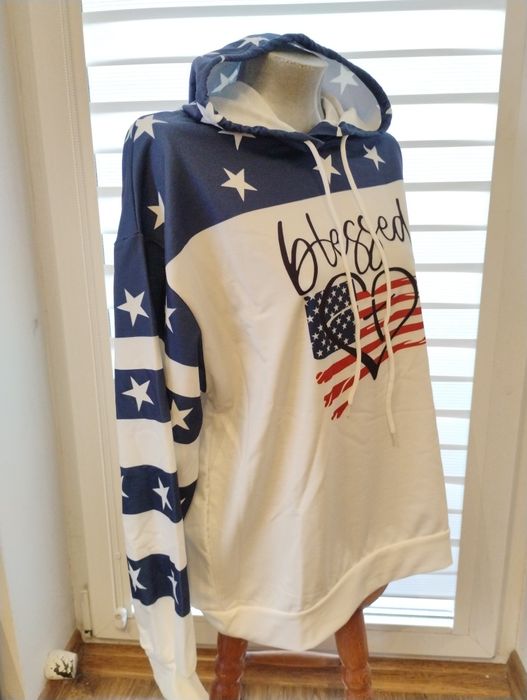 Bluzka z kapturem z nadrukiem rozm XL