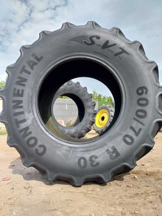 Opona rolnicza 600/70R30 152D  Continental SVT