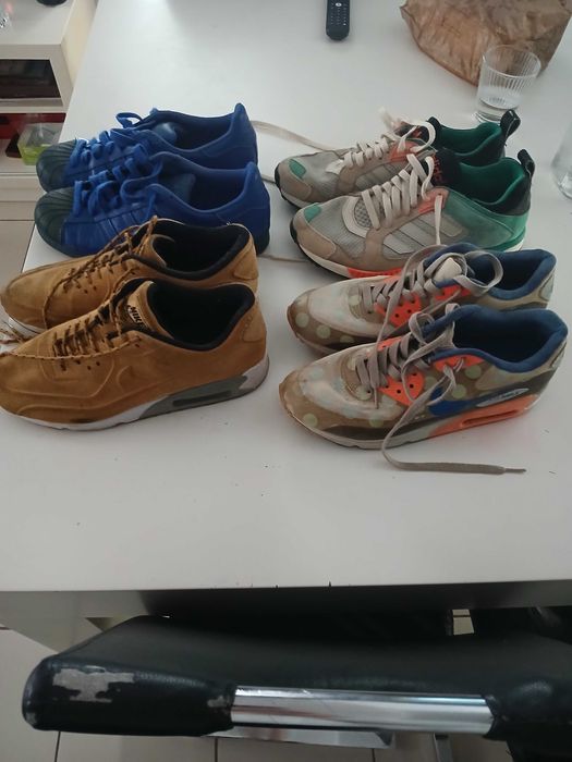 8 pares de sapatilhas