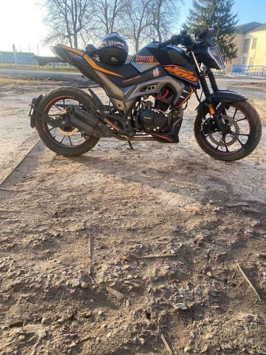 Musstang st 200.