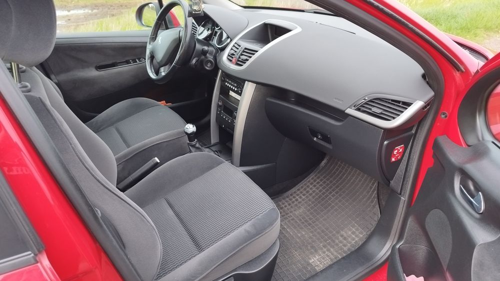 Peugeot 207 1,4 Benzyna