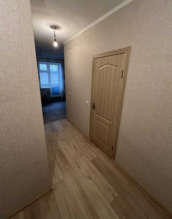 Приміщення на Озерній. 630$ мкв. Кабінетна система