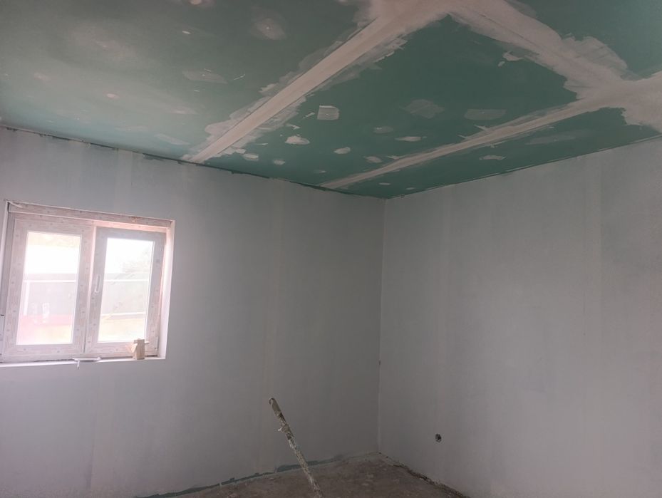 Realizo trabalhos de construcao civil