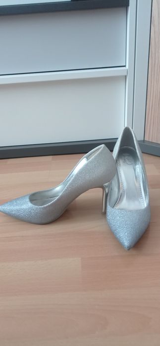 Buty damskie szpilki