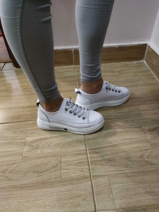 Стильные кеды женские