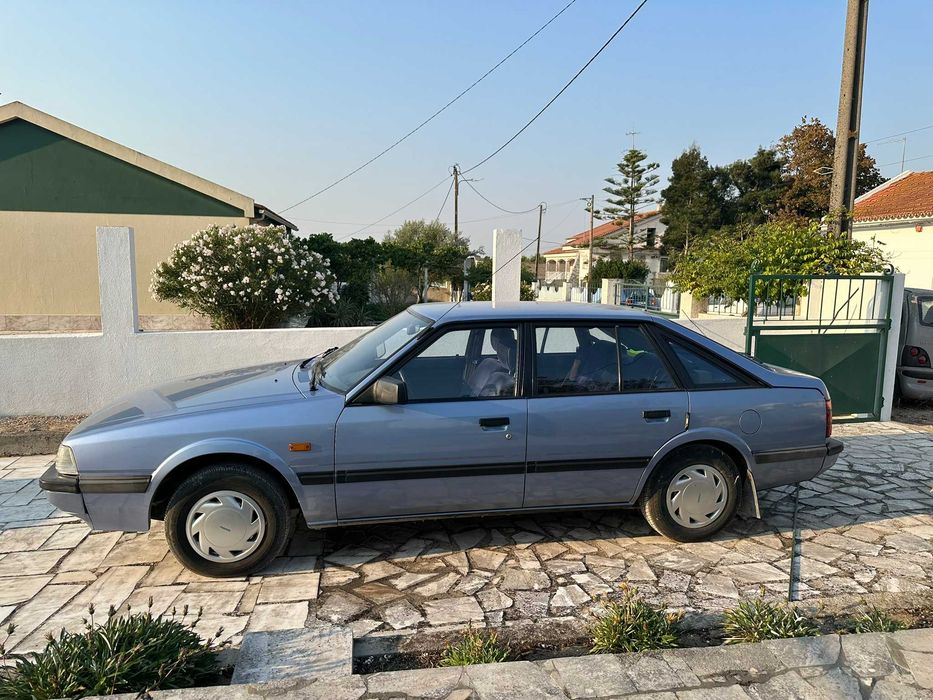 Vendo clássico Mazda 626 LX 1983