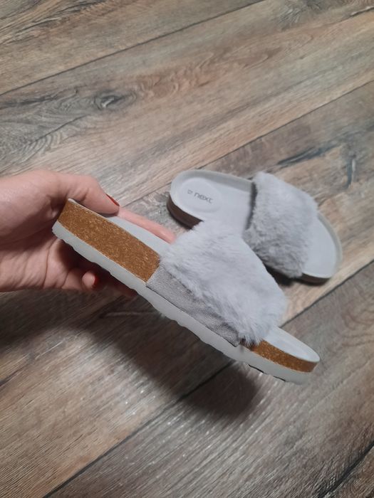 Тапочки  комнатные серого цвета фирмы Next