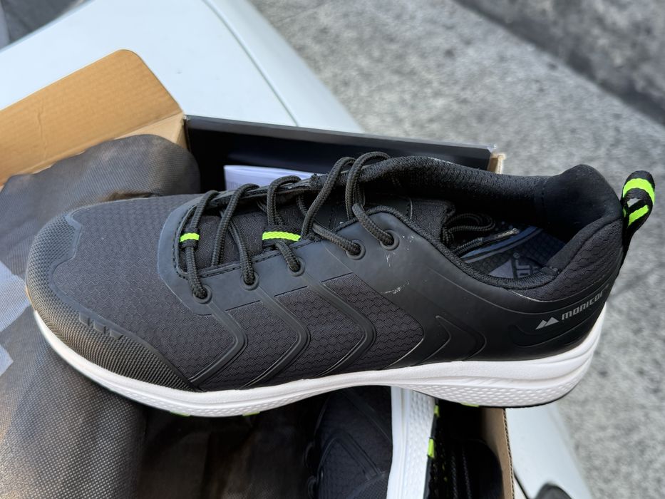 Vendo sapatos de seguranca