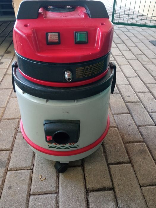 Aspirador profissional de pó e líquidos IPC Soteco