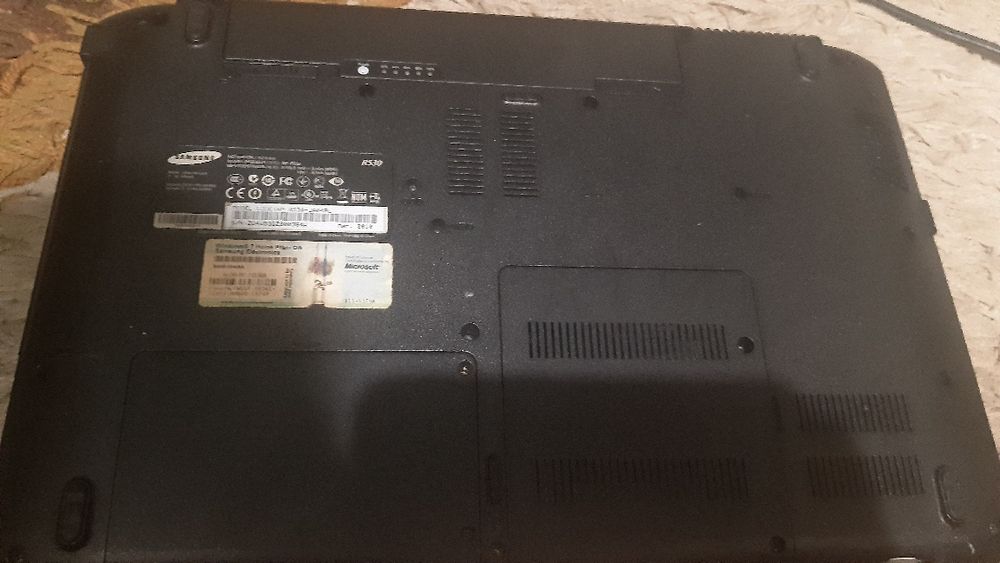Laptop samsung r530
