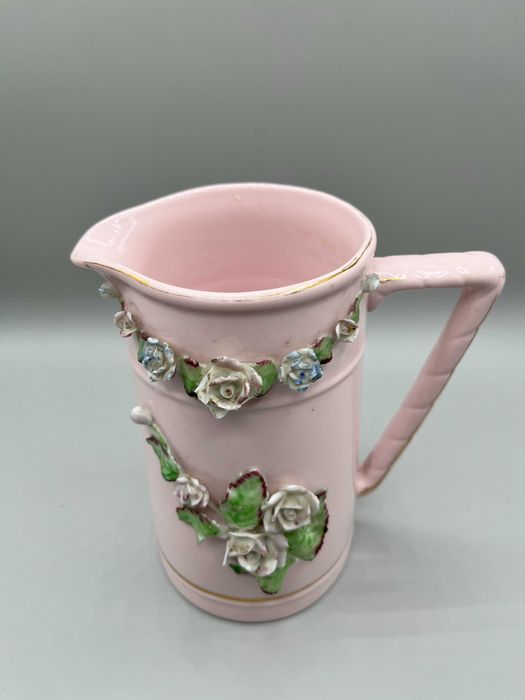 Jarro em cerâmica rosa