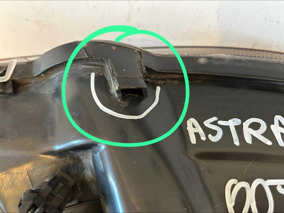 Lampa przednia lewa lub prawa Opel Astra G