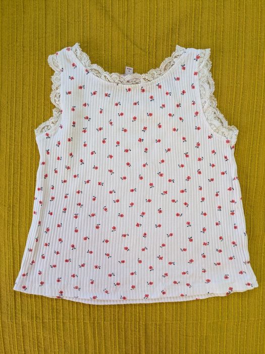 Blusa Menina Branca Flores Vermelhas, 6 Anos