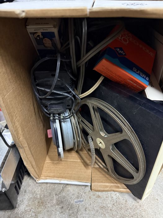 Máquina de reproduzir filmes em bobine