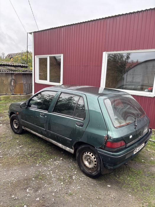 Продам терміново Renault clio