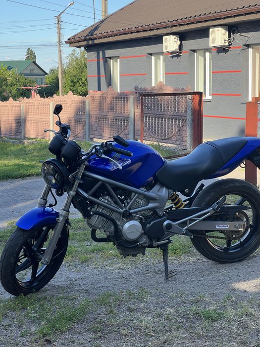 Honda vtr 250 2006 рік