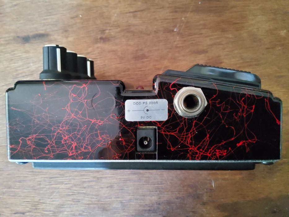 Death Metal Distortion FX86B da D.O.D.