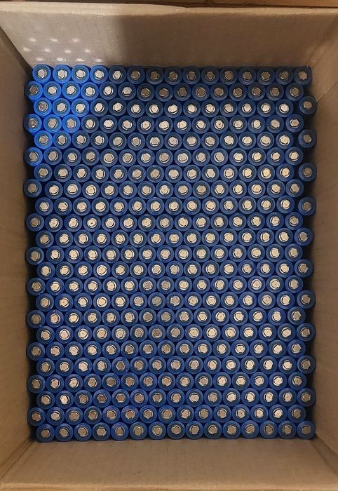 Акумулятори 18650 tesla s