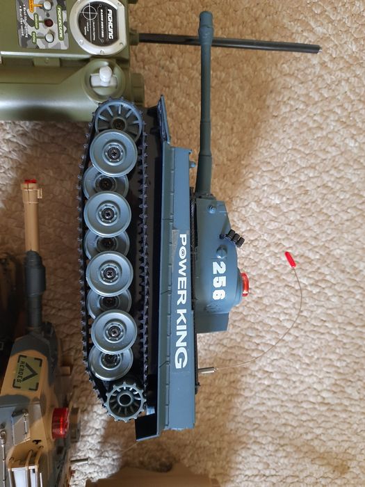 Танки на радиоуправлении.Игра на двоих.