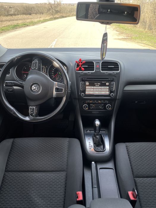 Volkswagen Golf VI