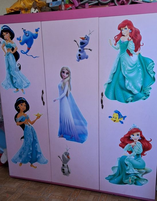 Шафа для дівчат Хендмейд