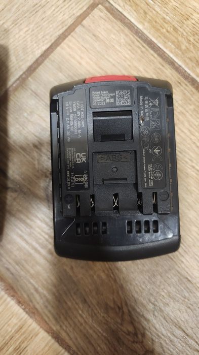 Зарядное устройство,аккомулятор BOSCH 18 v 2 Ah оригинал Новые