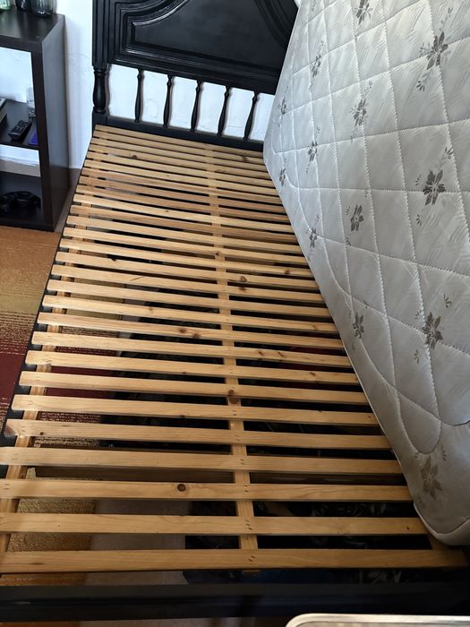 Cama preta solteiro/ colchao ortopedico