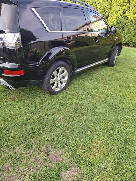 Sprzedam samochód mitsubishi outlander