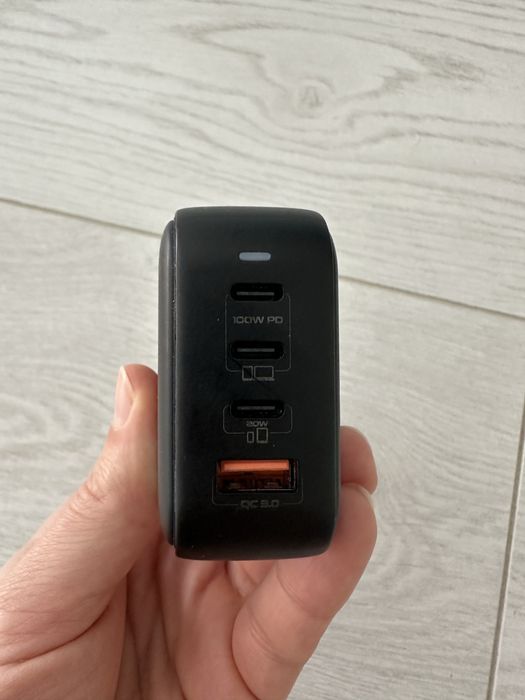 Зарядний пристрій Promate 100 Вт