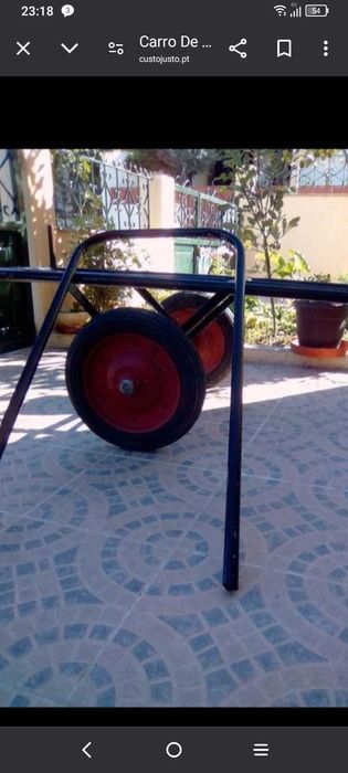 Carro de mão em ferro