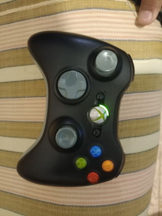 Xbox 360 novo e gta 5 2 cds