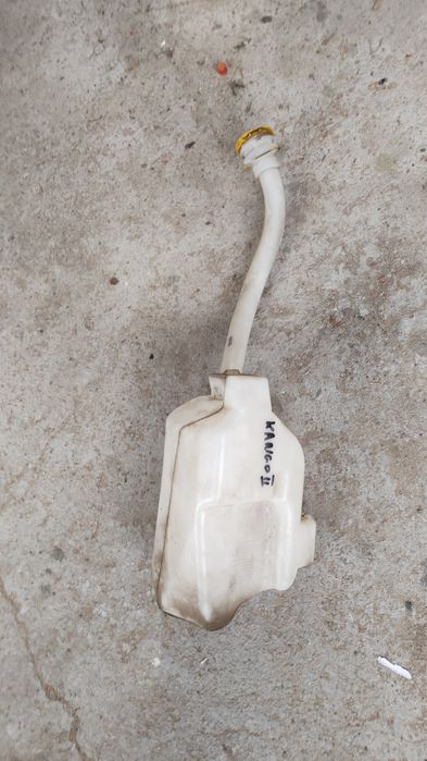 Zbiornik spryskiwaczy