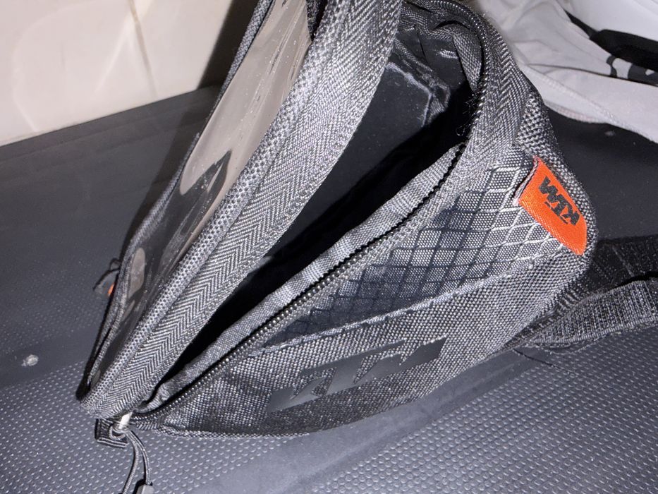 Bolsa guiador KTM, como nova.