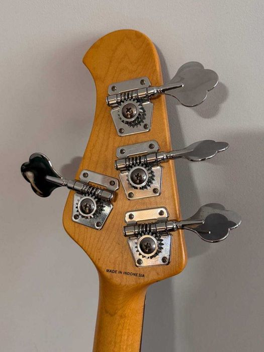 Бас-гітара Sterling by MusicMan S.U.B. Ray4