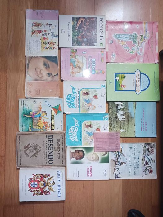 Livros escolares antigos