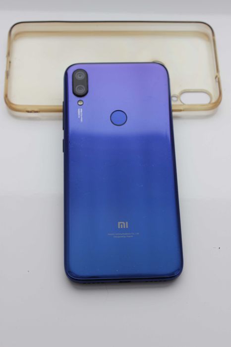 Продам телефон Xiaomi Mi Play 4/64