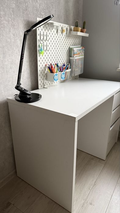 Biurko białe szuflady zestaw organizer ikea
