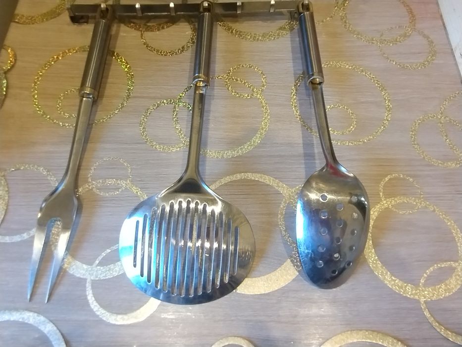 Кухонний набір з трьох предметів + планка.