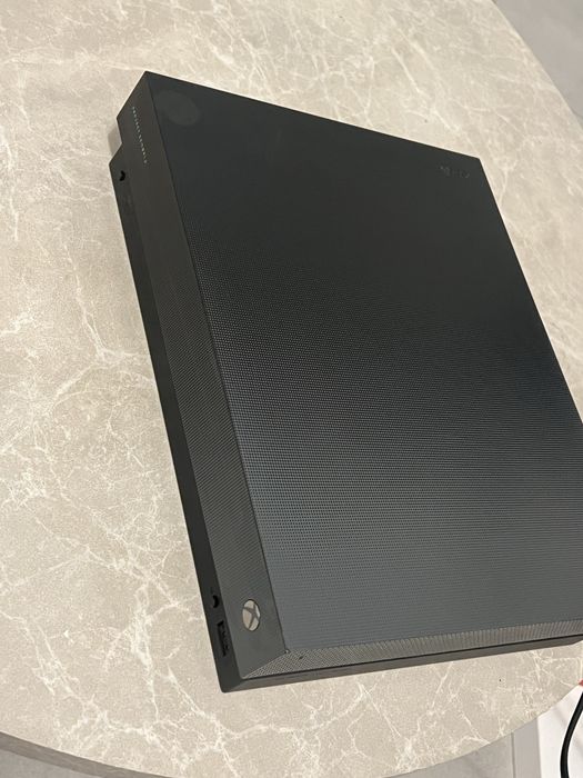 Xbox One Project Scorpio + dodatkowy pad + Kinect – zestaw